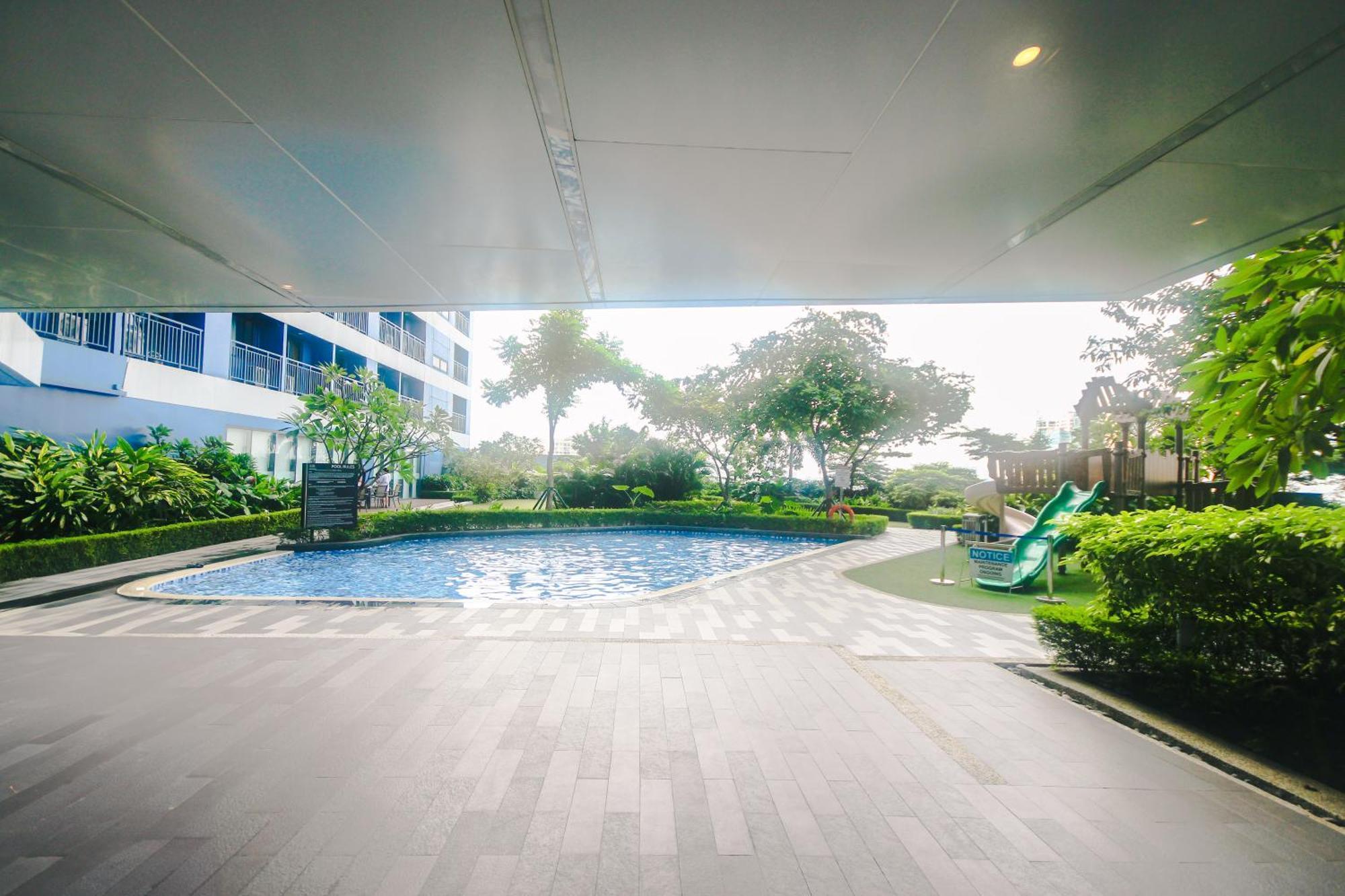 Eccentric Escape Stylish Makati Urban Swim Gym 4034 Manila